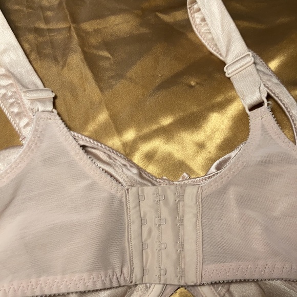 Bali Intimates & Sleepwear Bali Minimizer 38d Underwire Bra Poshmark